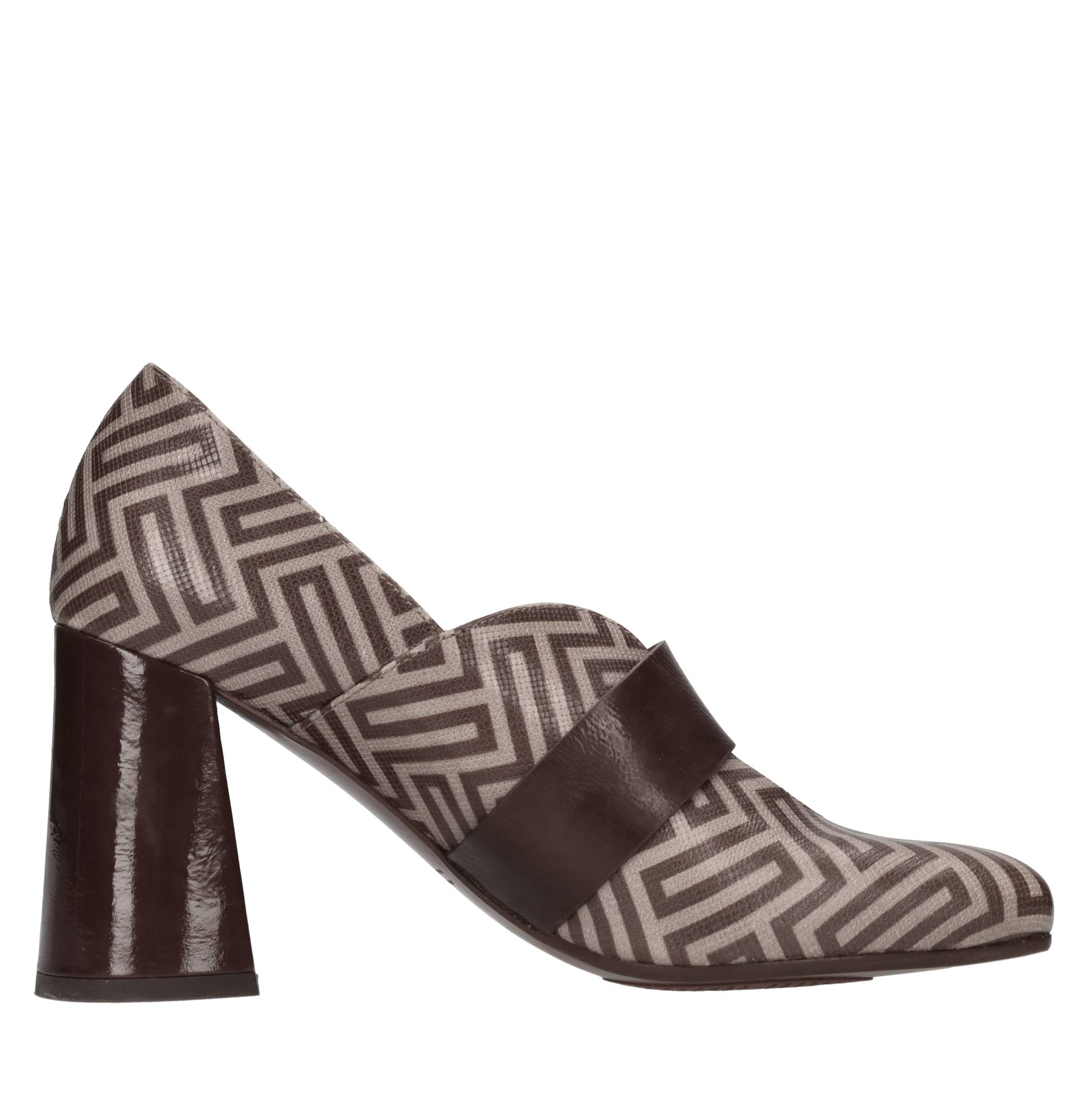 Chie Mihara Chaussures avec talon brun