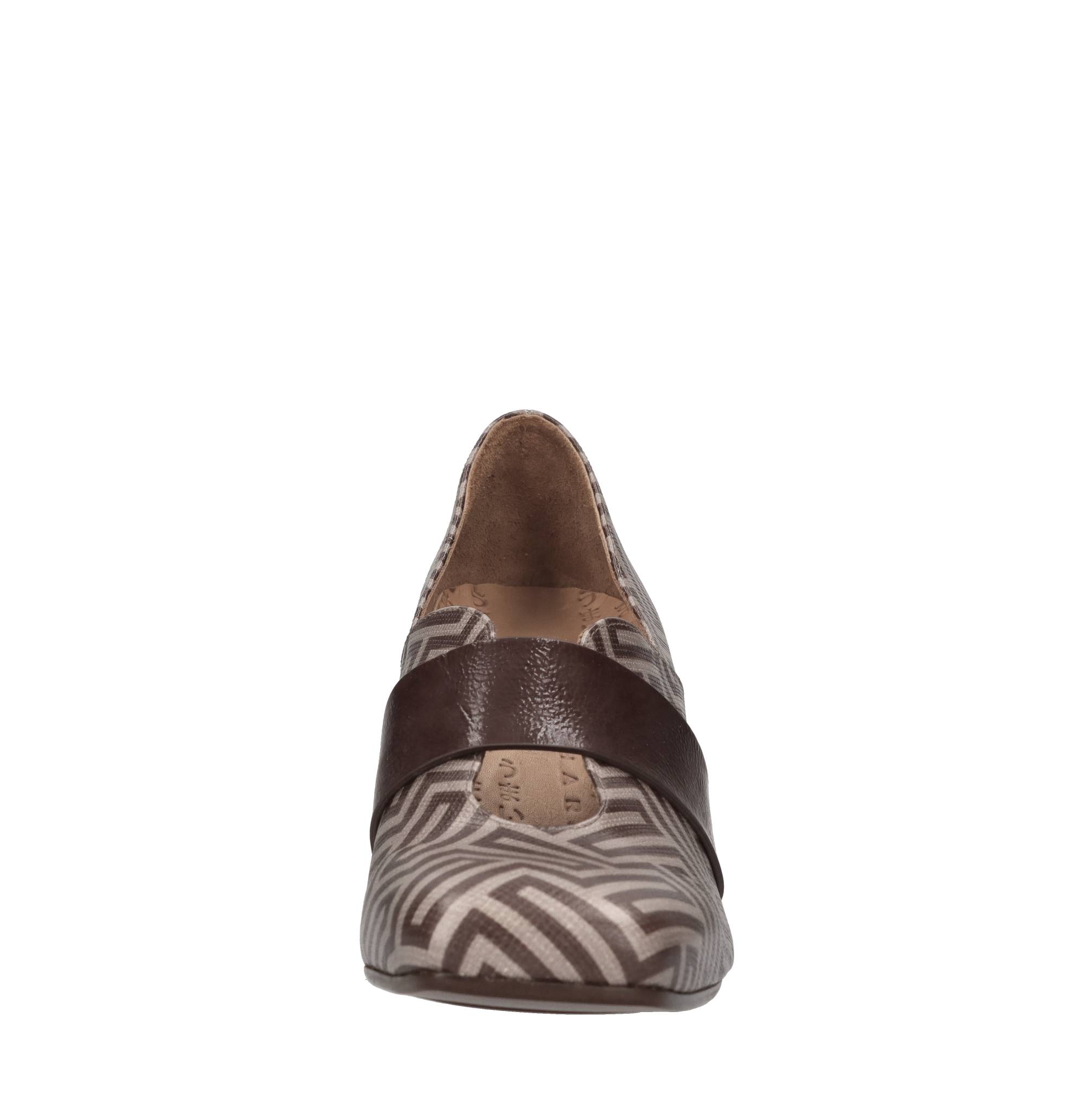 Chie Mihara Chaussures avec talon brun