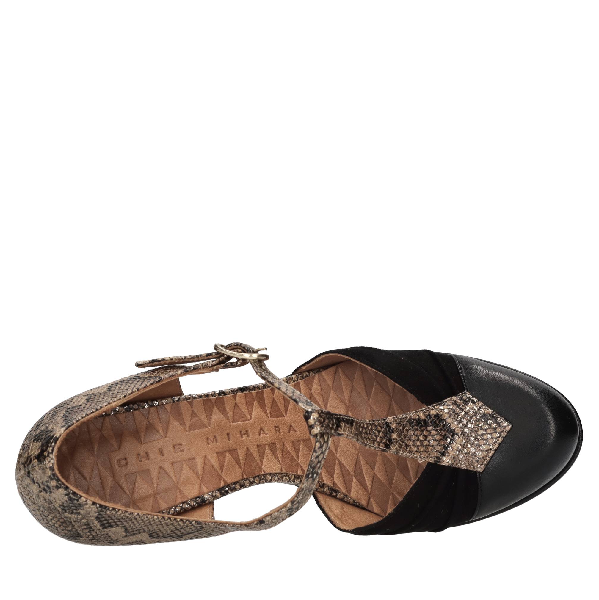 Chie Mihara With Heel