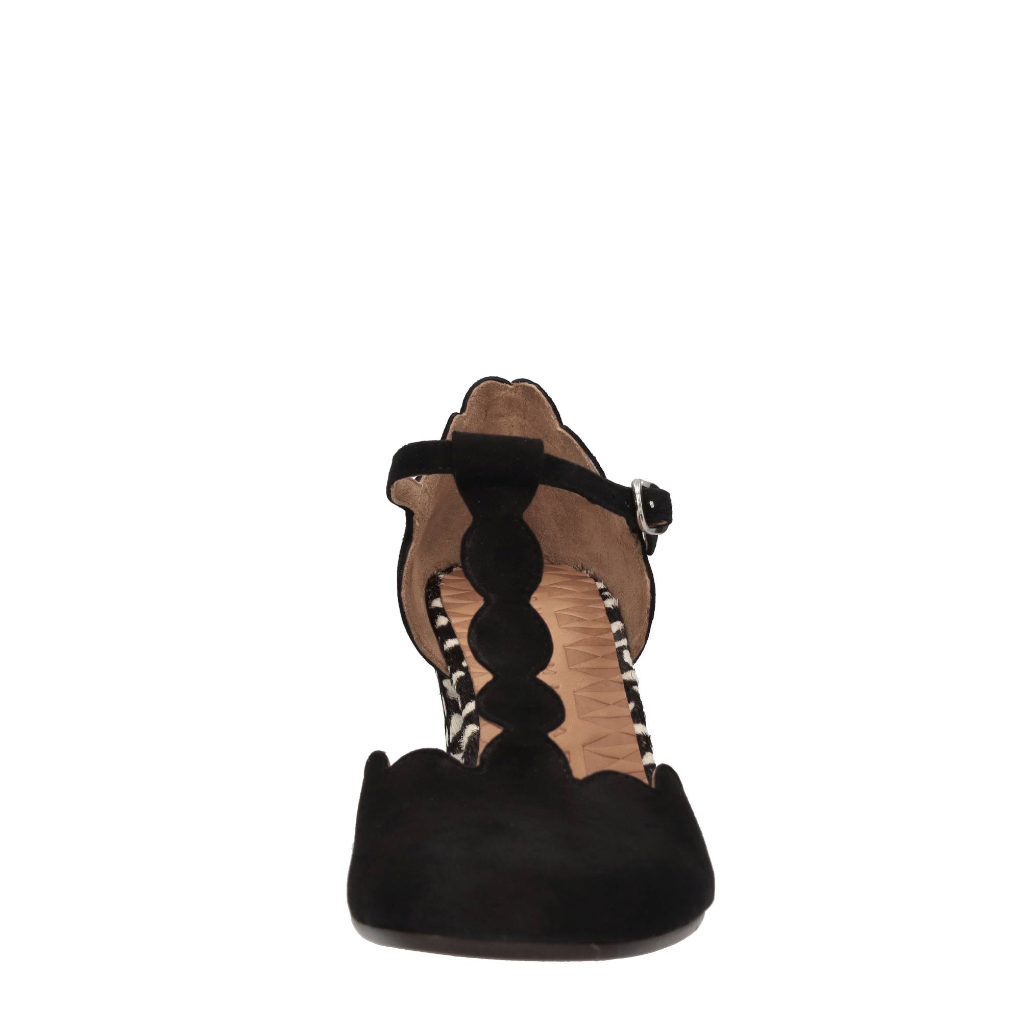 Chie Mihara With Heel