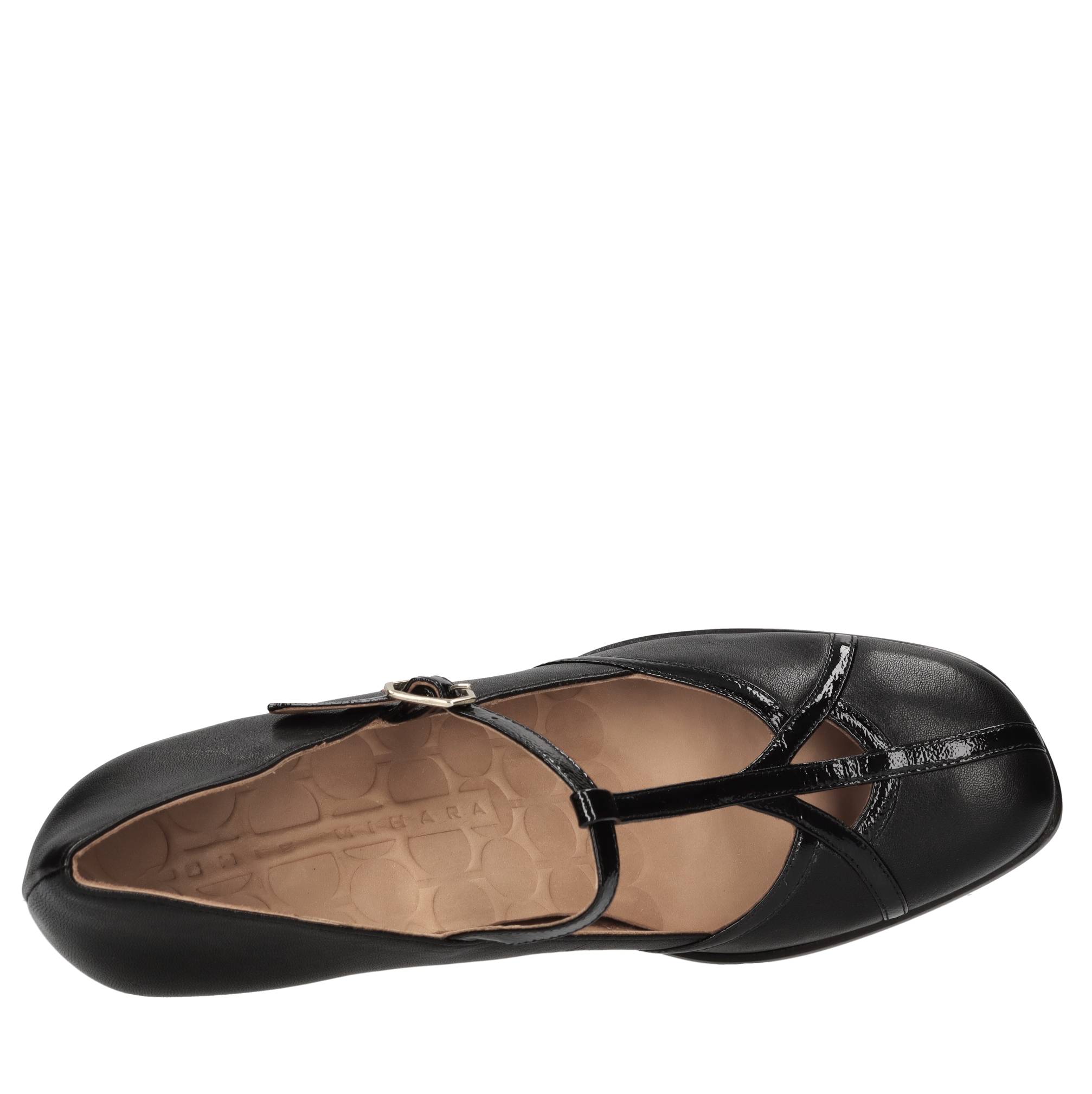 Chie Mihara Zapatos con tacón negro