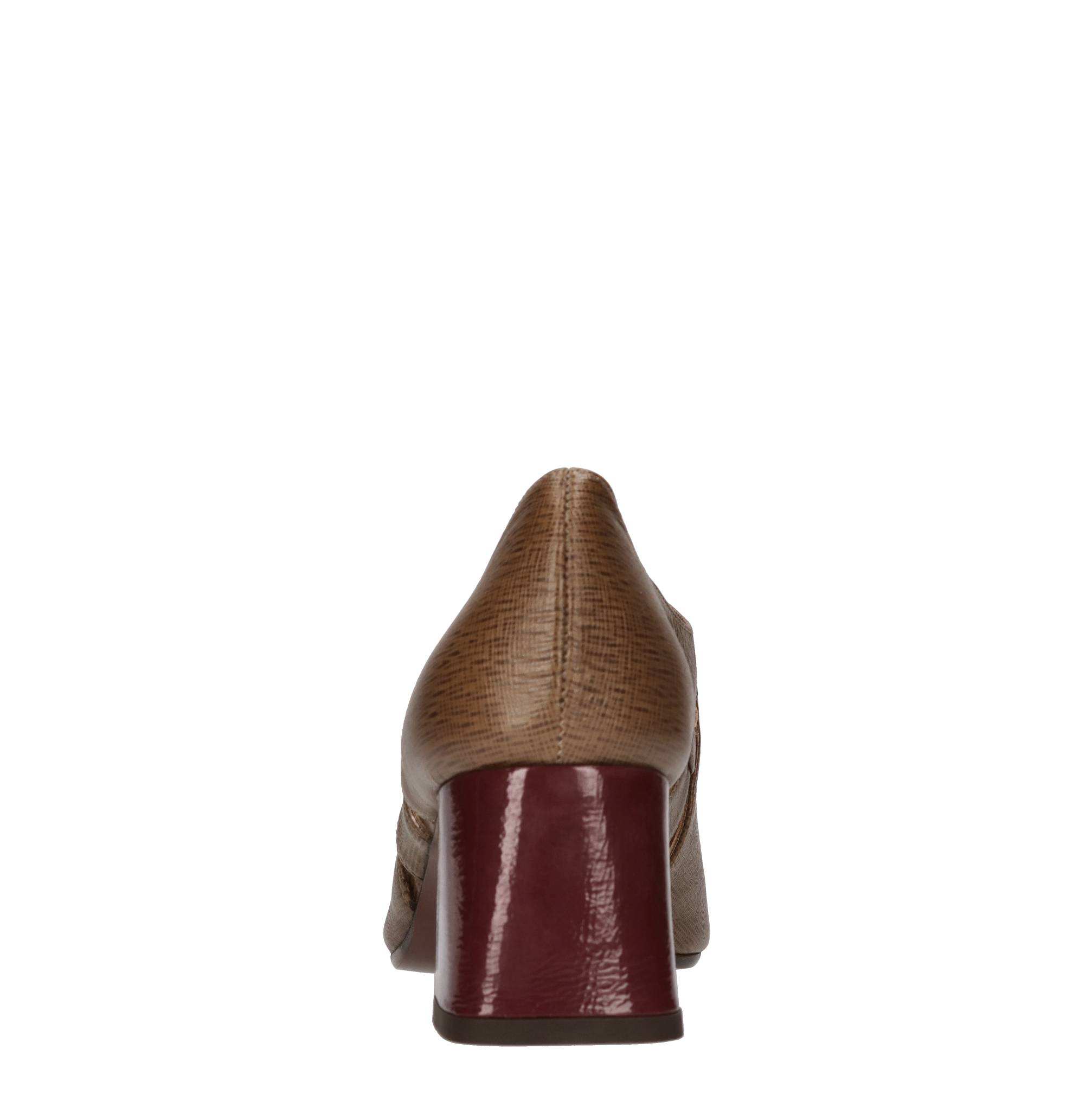 Chie Mihara With Heel