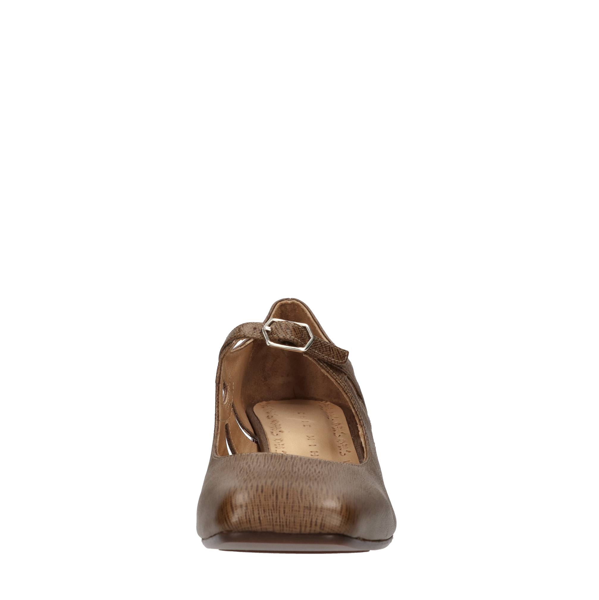 Chie Mihara With Heel