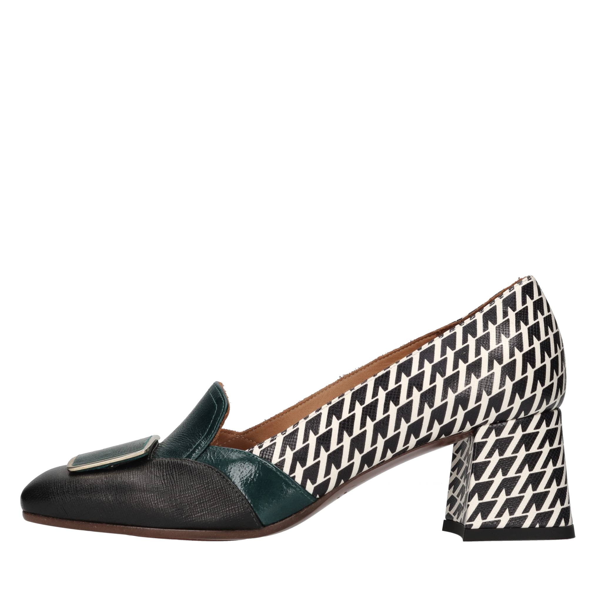 Chie Mihara Niedrige Schuhe Multicolor