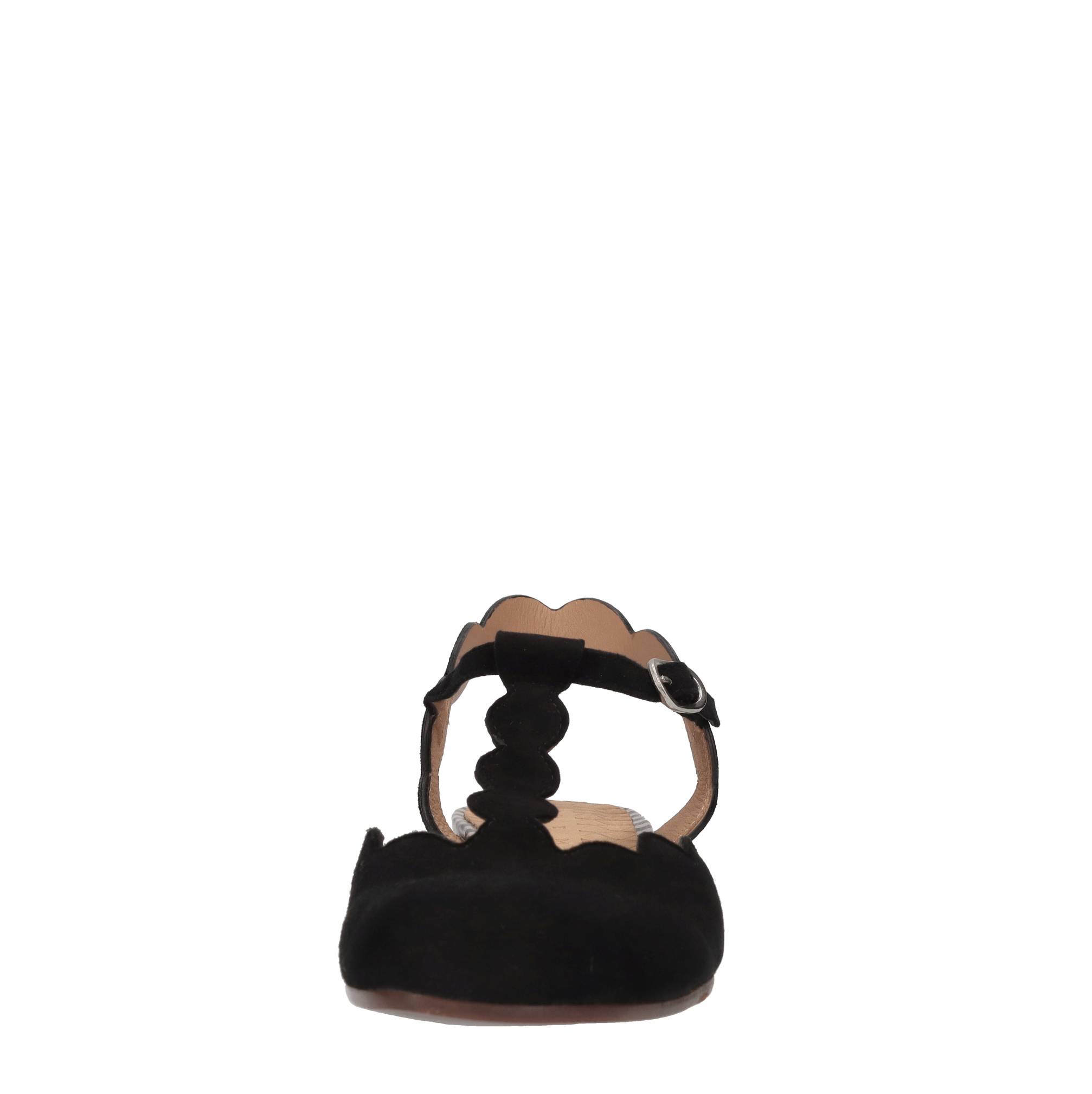 Chie Mihara Chaussures avec talon noir