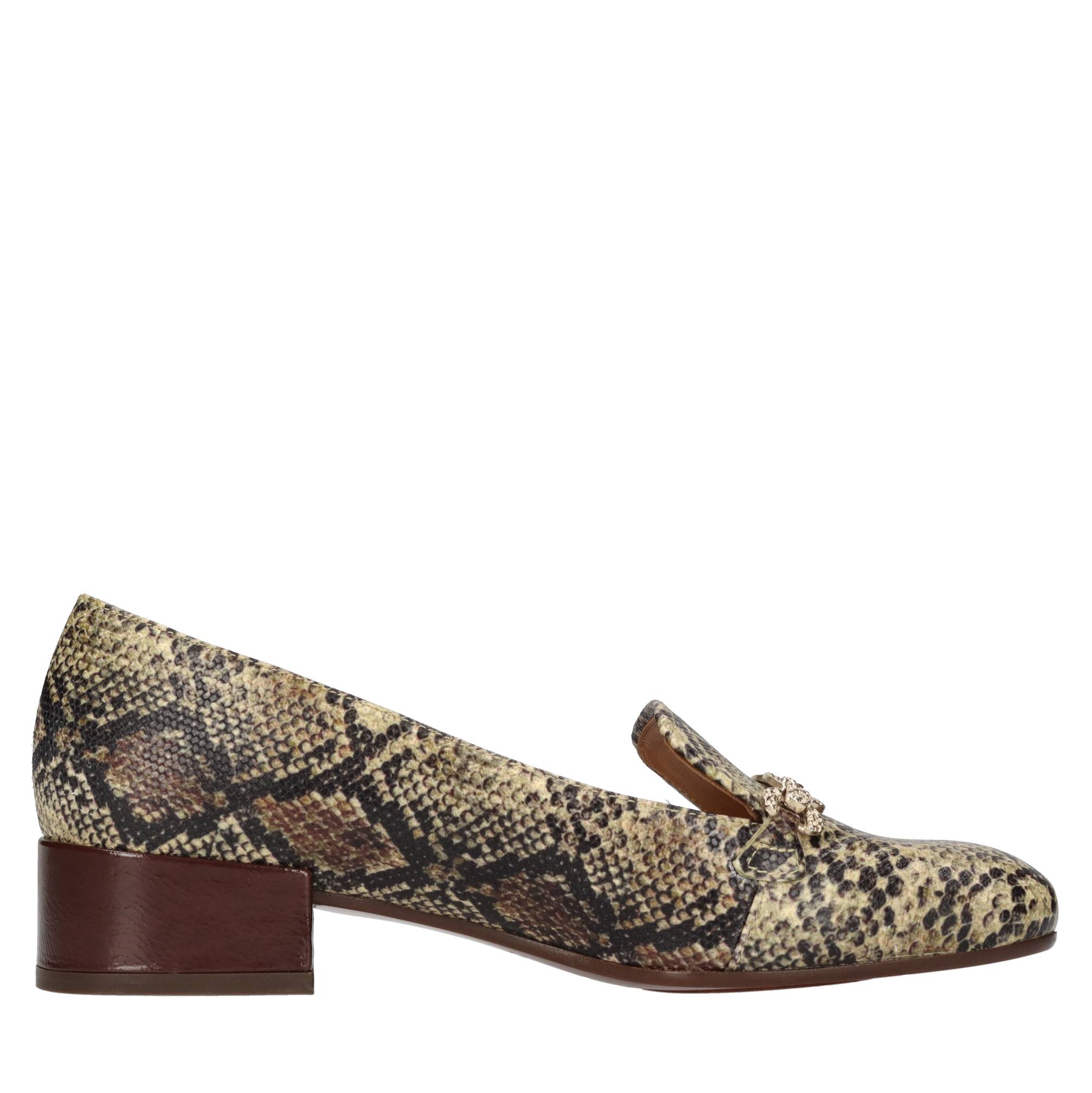 Chie Mihara Chaussures basses Animaux